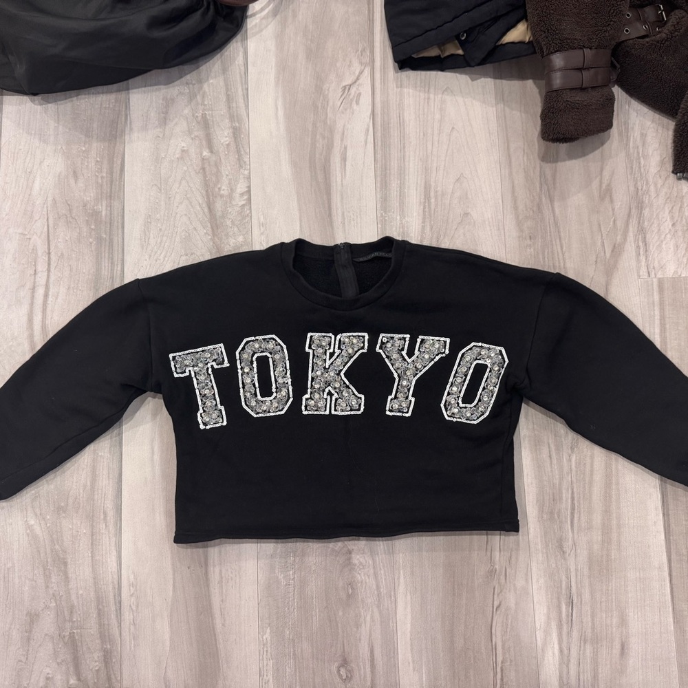 Black Tokyo Graphic Women's Top
